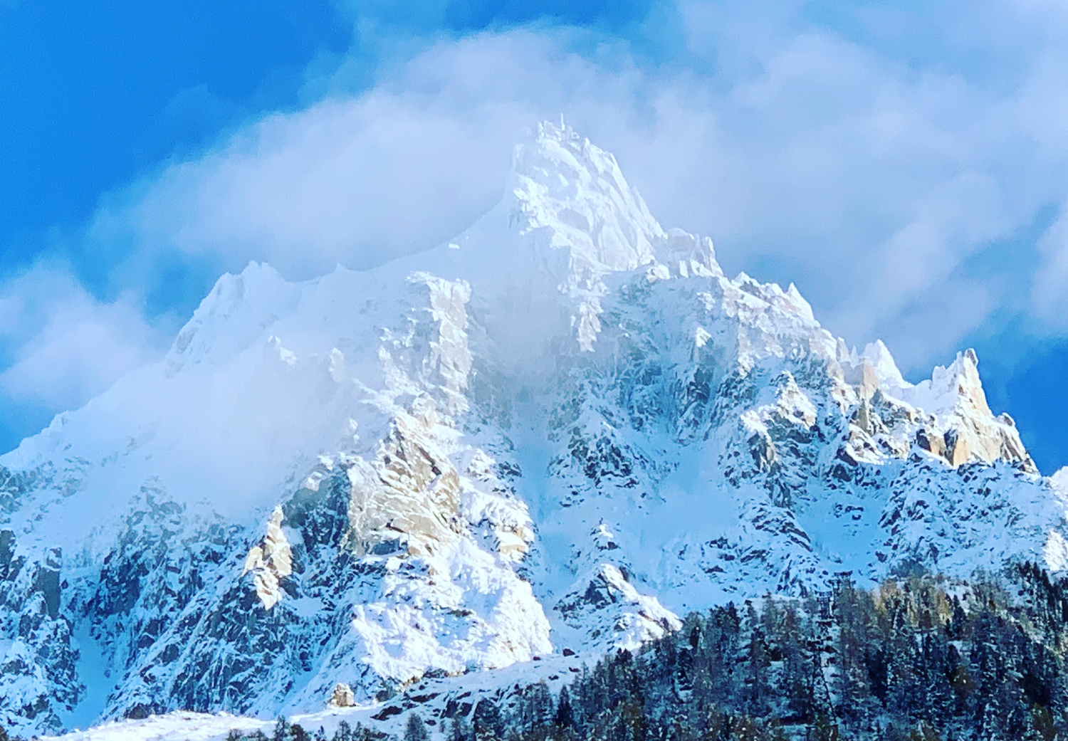 Mont Blanc, et vakkert fjell.