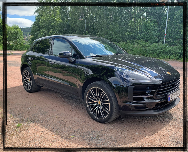 Porsche Macan.